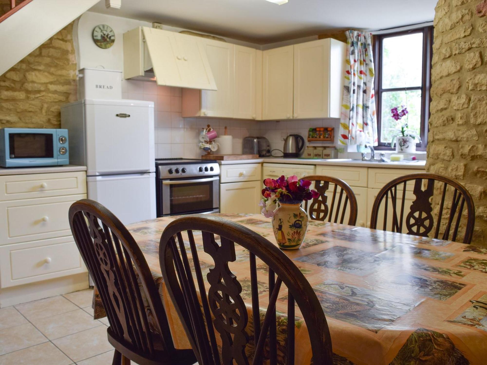 Picket Piece Cottage Chadlington Экстерьер фото